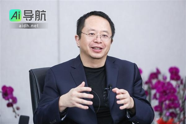 周鸿祎宣布360GPT战略：产品推出加速 自主研发“发动机”