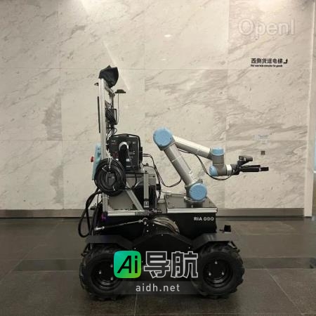 为何复合机器人的模块化和定制化成为研究热门？