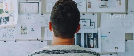 英伟达发布H200新款AI芯片：性能翻倍，成本减半