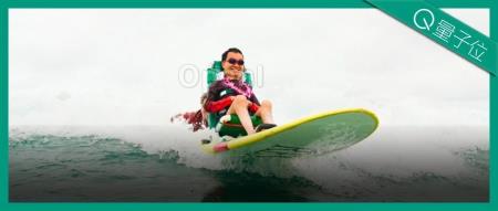 渐冻症少年自学数学勇夺阿里竞赛，获MIT录取同攀黑洞研究高峰，导师点赞惊为霍金。