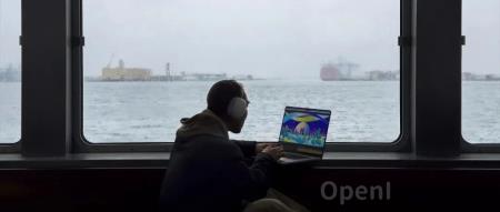 苹果发布全新M3系列芯片，首次采用3nm制程，比M1 Max快80%，最高搭载40核GPU。